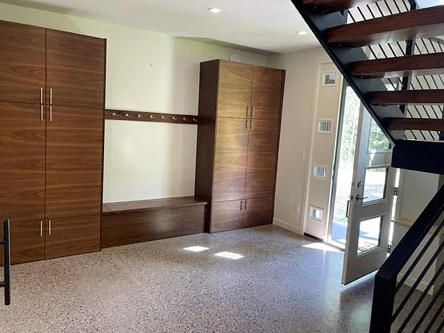 1415 Fenn Dr — Photo 3
