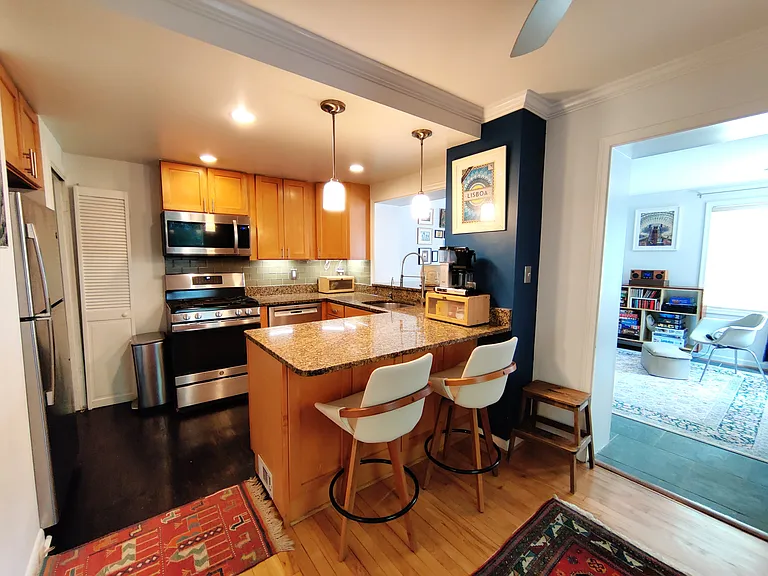 5837 Edgehill Dr #1 — Photo 5