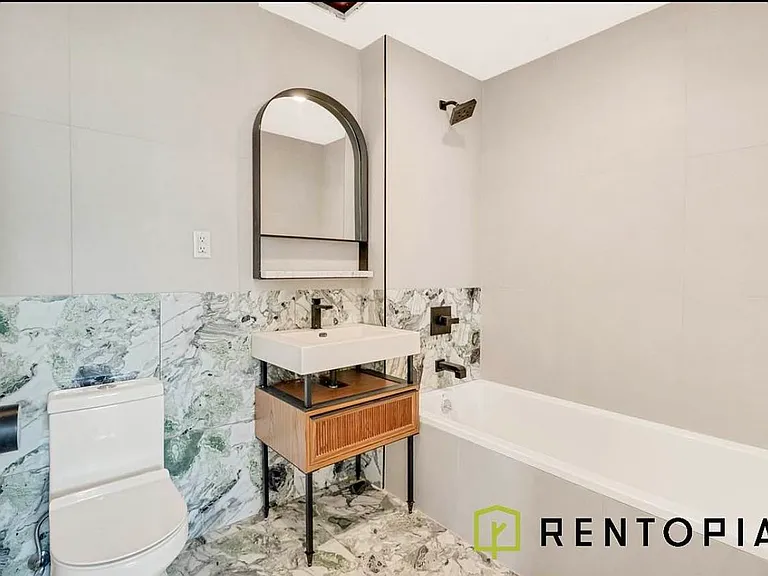 415 Manhattan Ave #202A — Photo 5