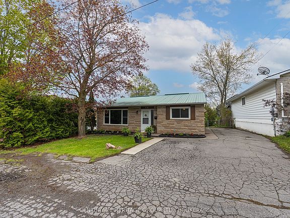 3rd image of 36 Napier St