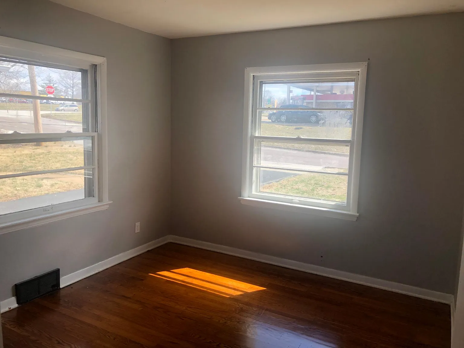 2 bed, 768 sqft, $950 — Photo 4