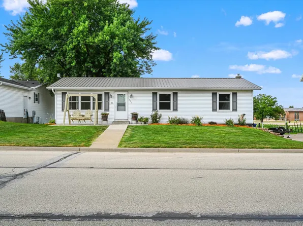 403 1st Ave W, Farley, IA 52046