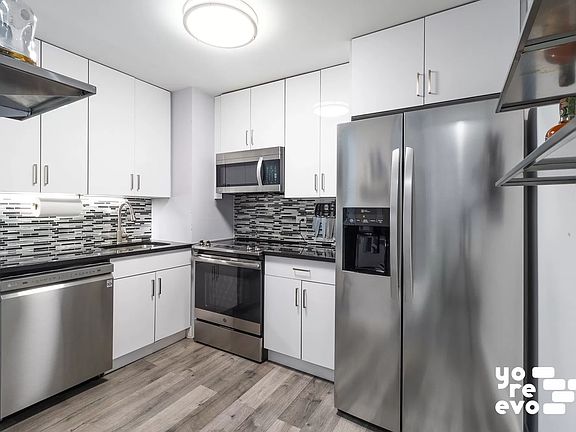 5th image of 244 Madison Ave APT 10B