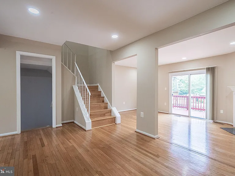 5844 Banning Pl — Photo 19