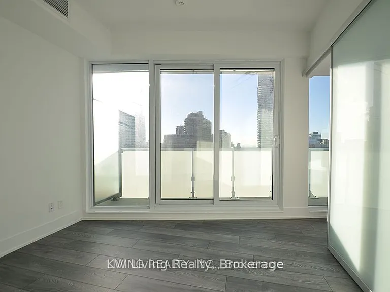 403 Church St #2805 — Photo 3