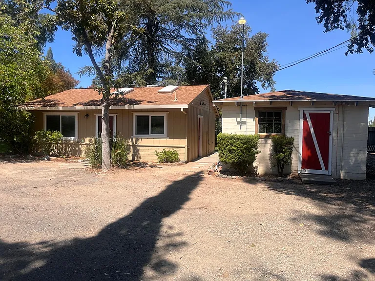 8141 Forest Oak Way #B — Photo 17