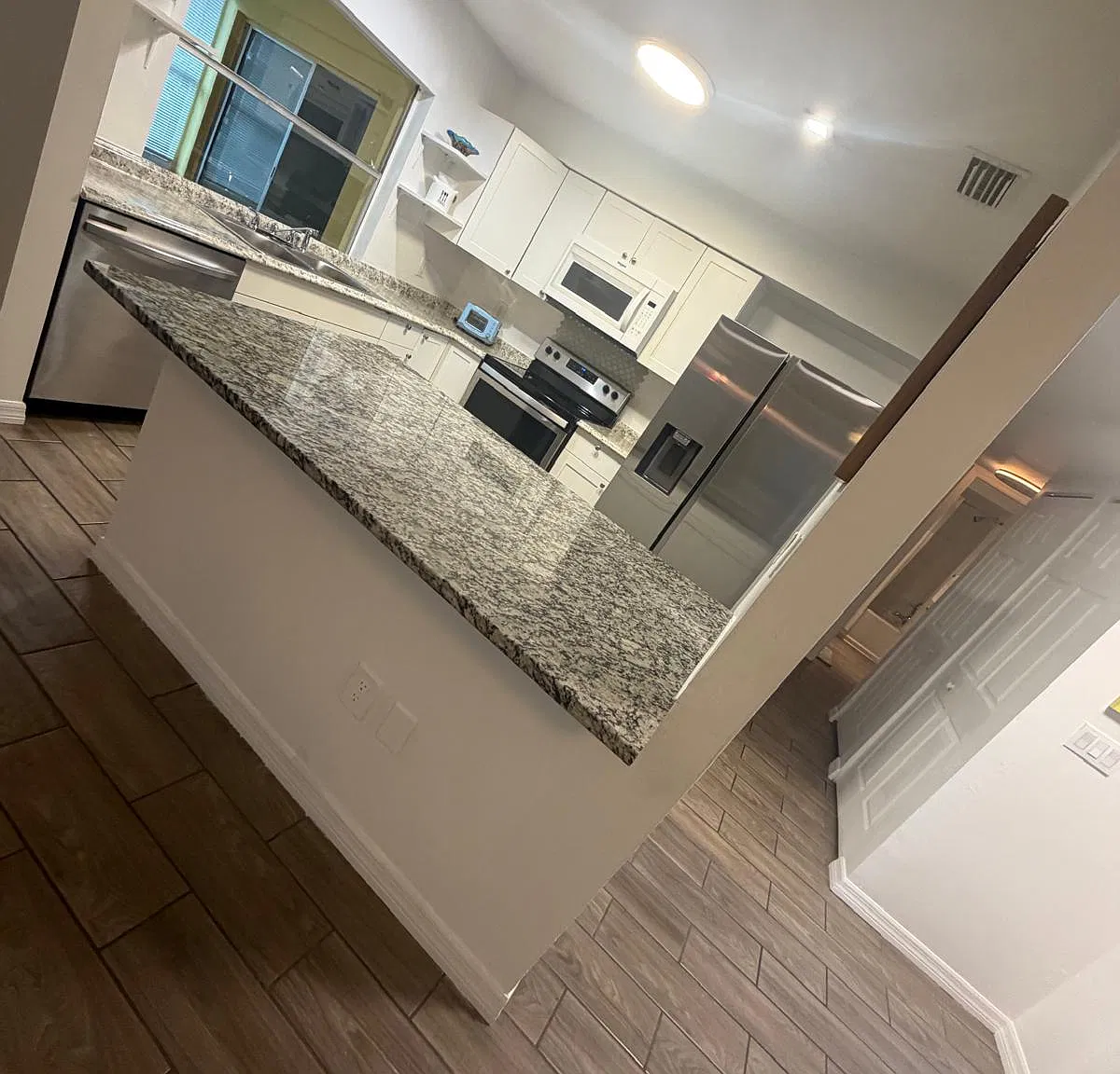 2 bed, 1470 sqft, $2,300 — Photo 2