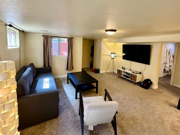 318 Scott Ave Unit B