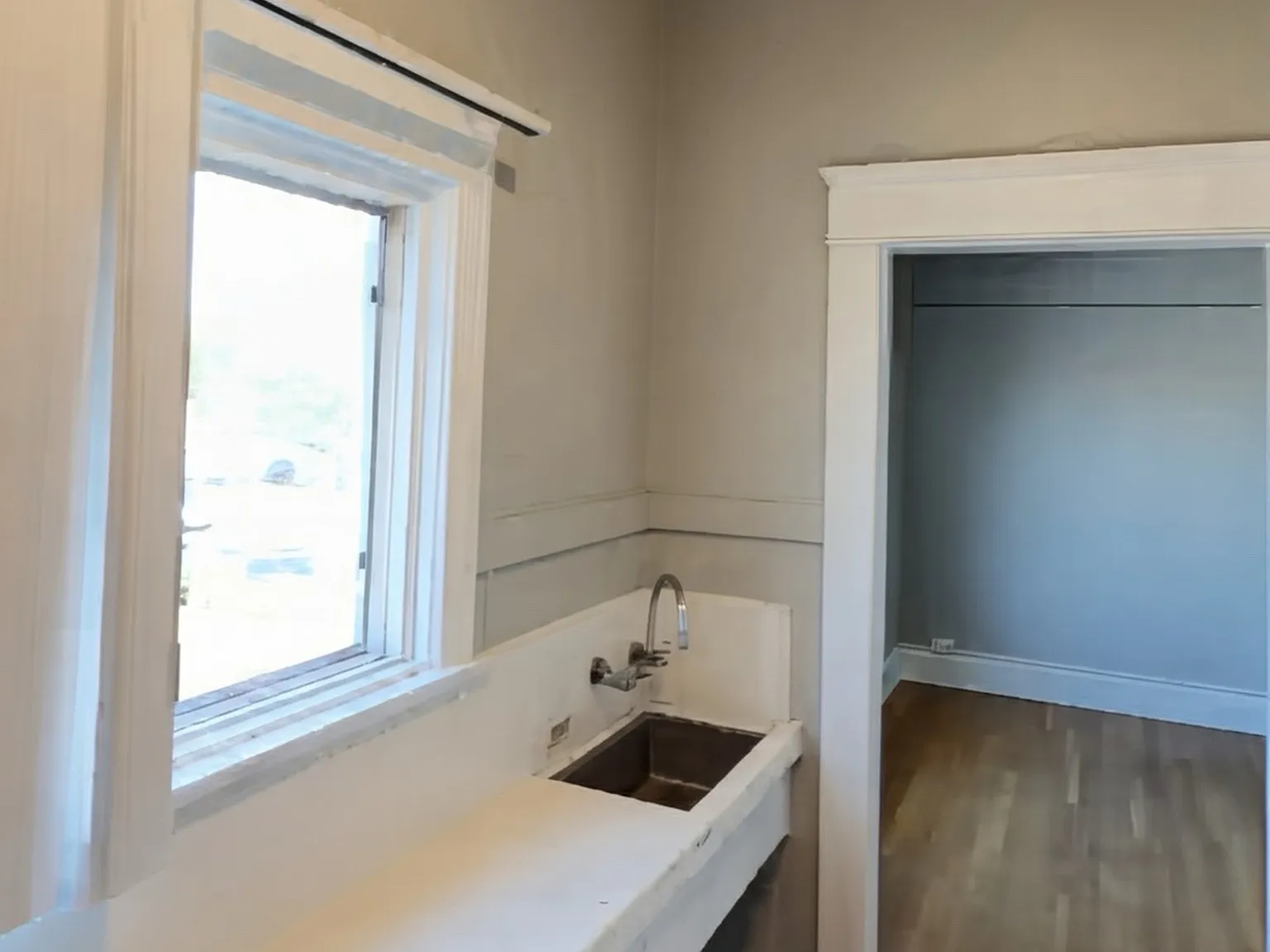 Studio, 490 sqft, $1,695 — Photo 3