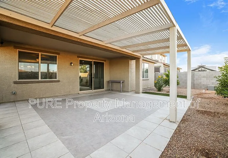 22555 N Diamond Dr — Photo 29