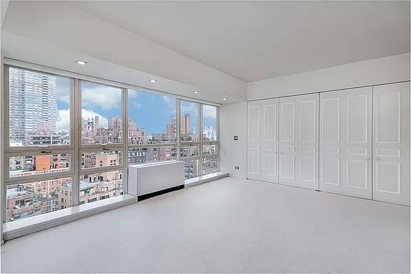 Rented by Transco | media 12