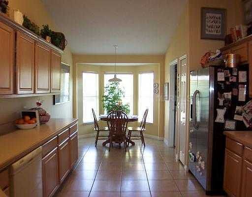 2nd image of 1715 Tealbriar Ave