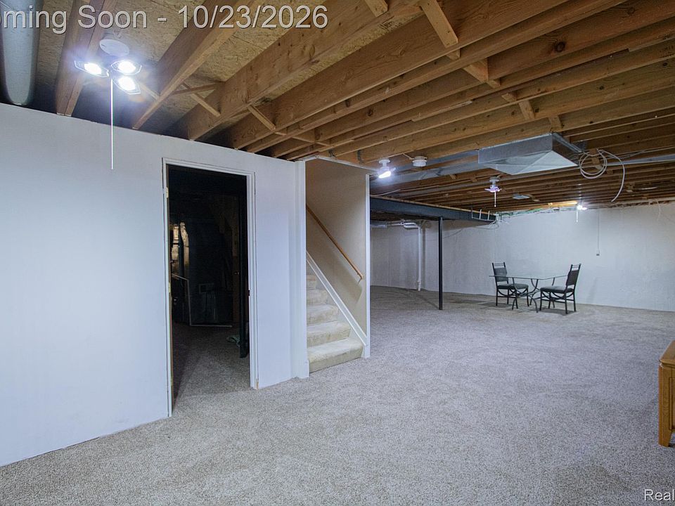 57211 White Oaks Dr, photo 25
