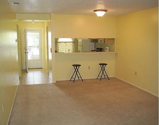 3rd image of 301 Plymouth St