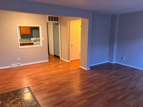 105 Solon Rd, Bedford, OH 44146