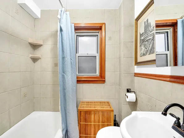 155 East 49th Street image 7 of 7