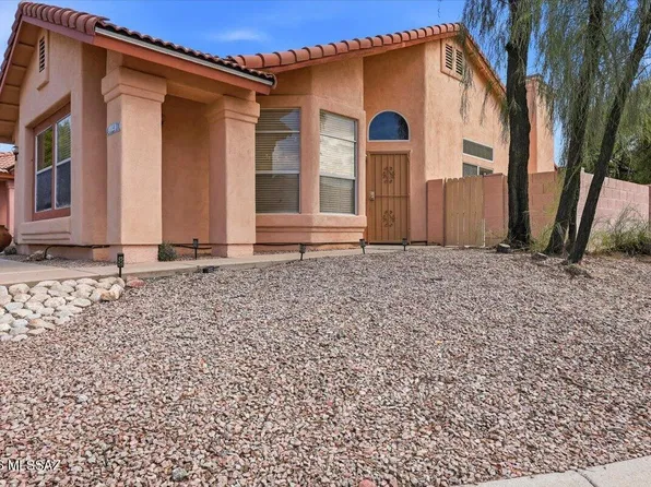 9920 N Outlaw Trl, Tucson, AZ 85742