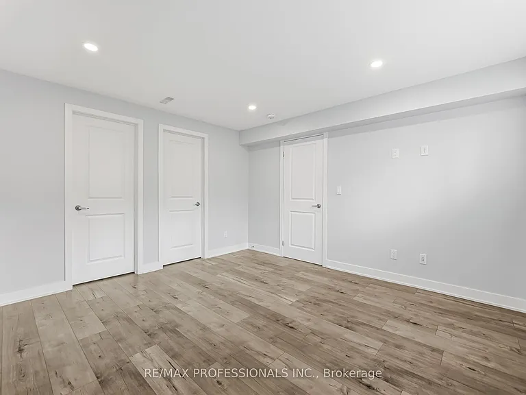 10 Boxwood Rd — Photo 17