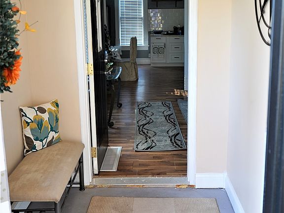2nd image of 127 N 6th St
