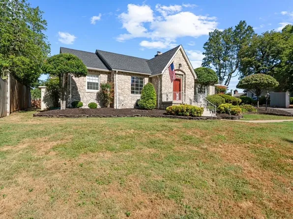 1937 Nashville Rd, Bowling Green, KY 42101