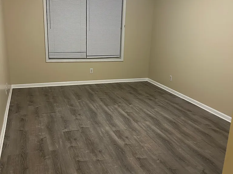 275 Waterdown Dr #11 — Photo 13