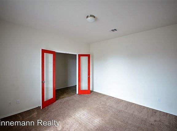 3rd image of 103 W Orion Dr
