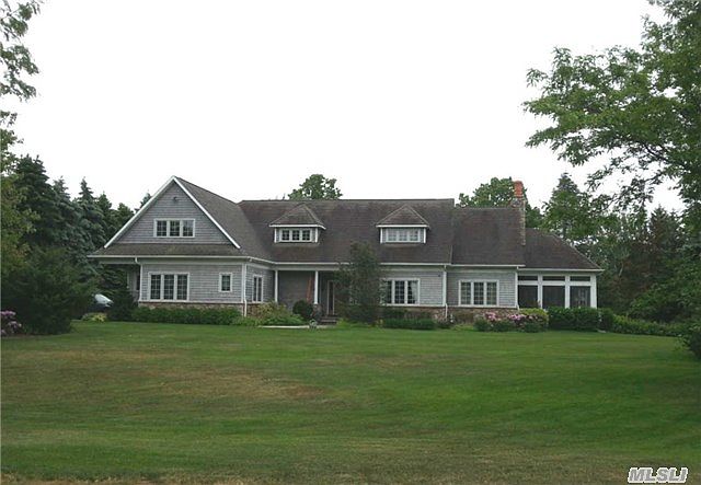 1st image of 545 Country Club Dr