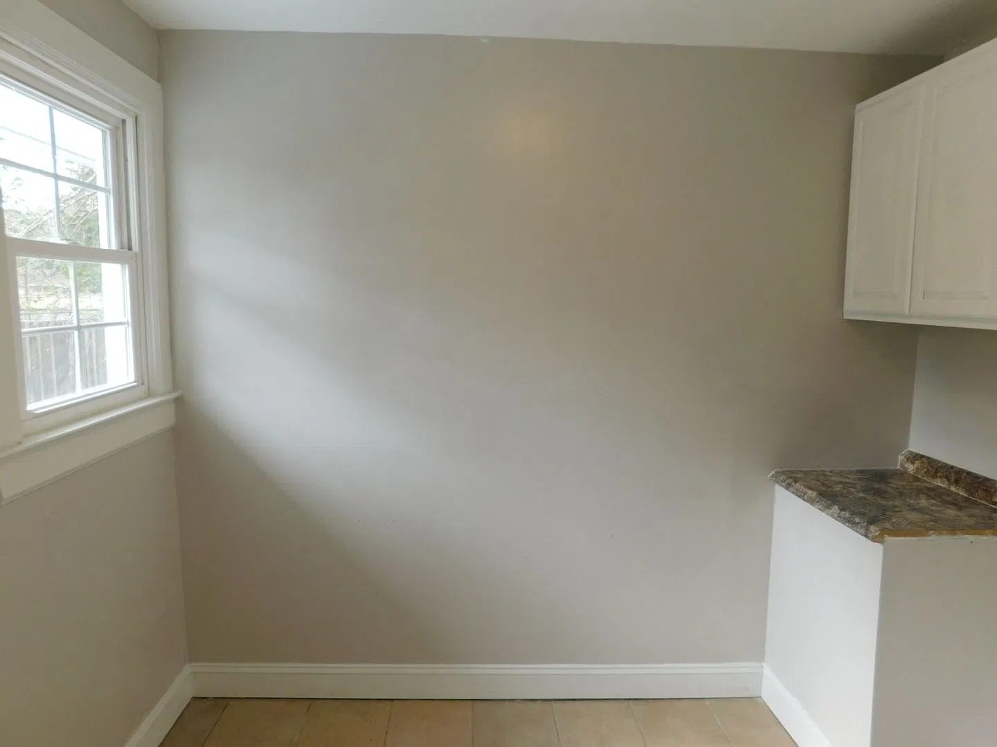 Newly Remodeled Home Northwoods Neighborhood — Photo 4
