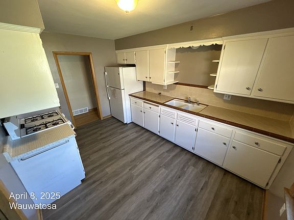 5th image of 10302 W Sunset Ave