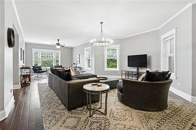 2 bed, 2.0 bath, 1918 sqft, $4,100 — Photo 4