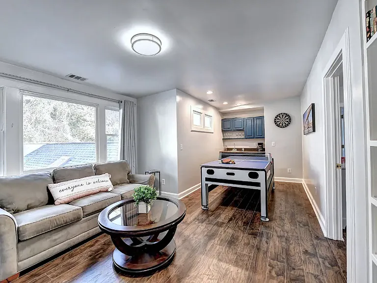 1179 Francis St NW — Photo 11