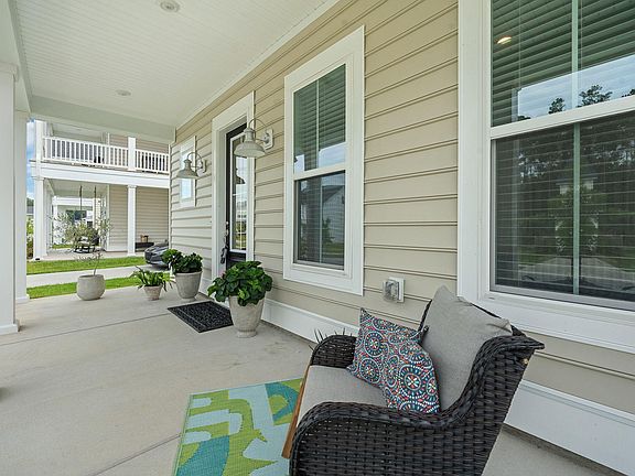 4th image of 136 Oyster Tide Ave