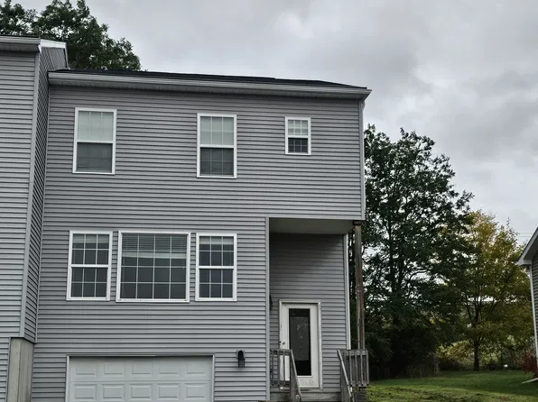 11 Applewood Ln, Dryden, NY 13053