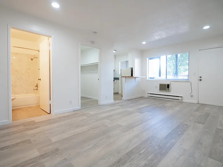 5522 Camden Ave #11 — Photo 2