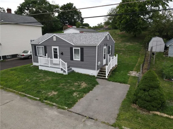 212 Ridge Ave, Derry, PA 15627