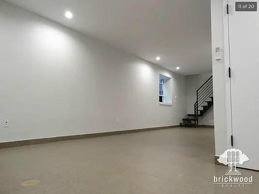 Rented by EXR | media 24