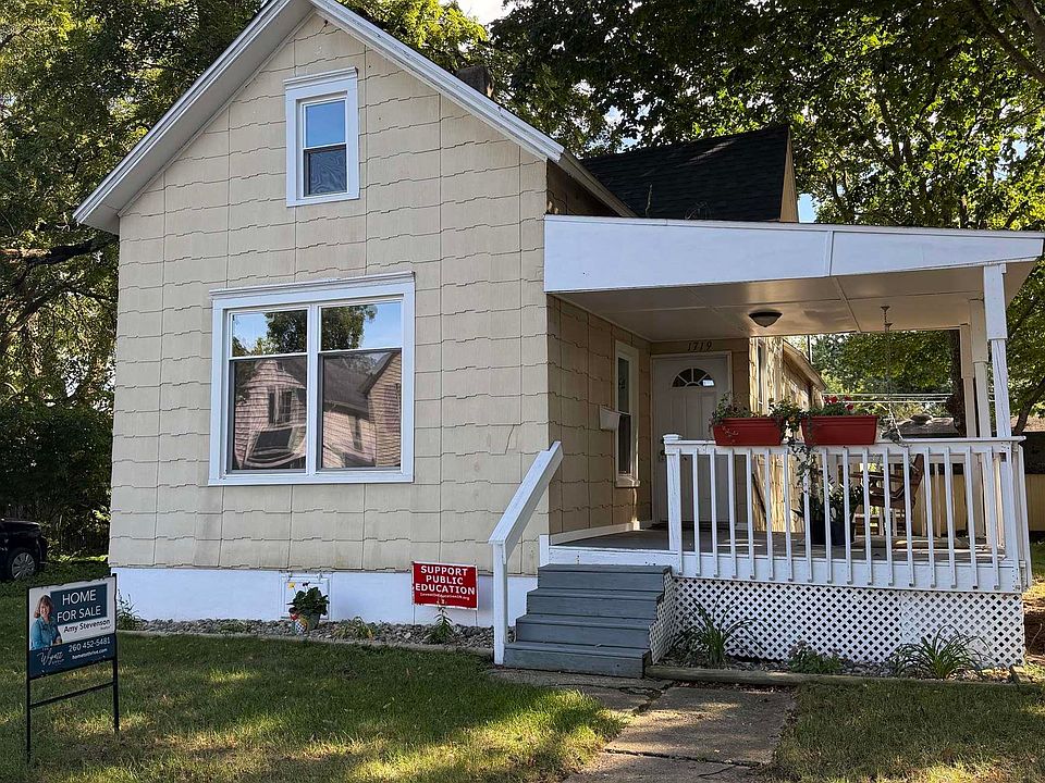 1st image of 1719 Howell St