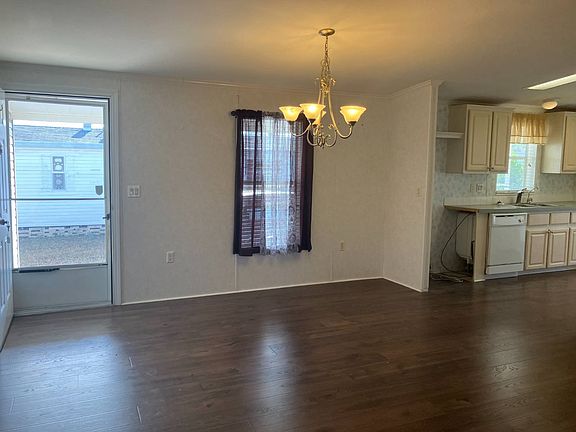 5th image of 512 Caymen Dr #192