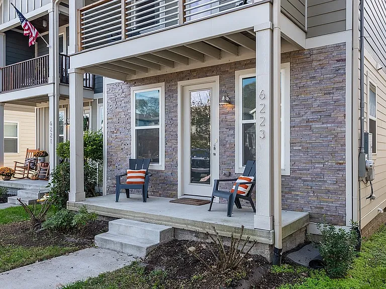 6223 California Ave — Photo 4
