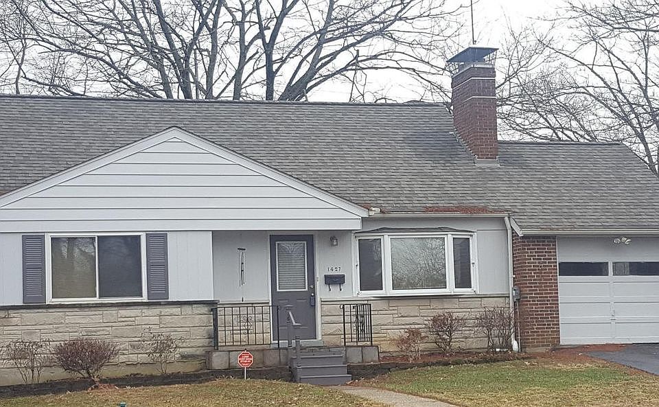 1st image of 1427 Larry Joe Dr