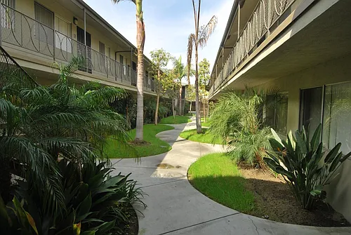 River Road Apartments Photo 1