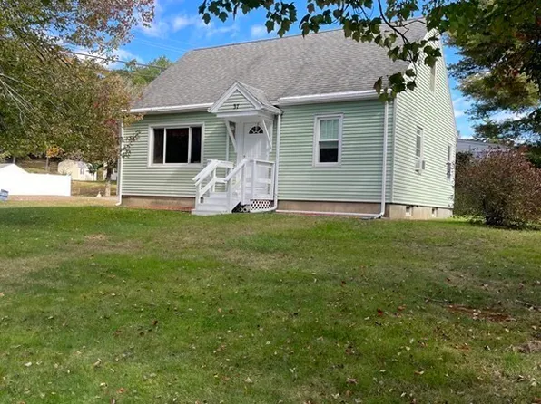 37 Franks Dr, Holyoke, MA 01040
