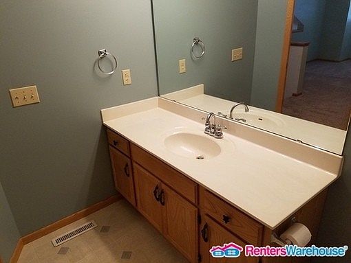 5th image of 546 Lovell Ave APT 5