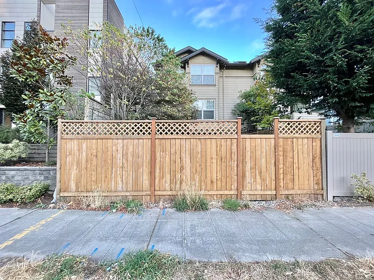 3012 21st Ave W #B — Photo 2