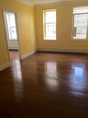 Sold by Metropolitan Res. Partners | media 10