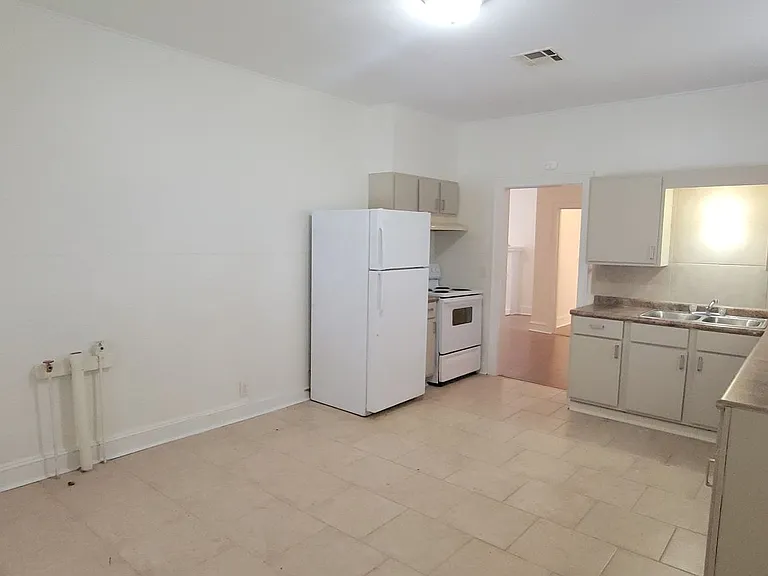 3633 W College St — Photo 9