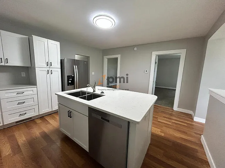 503 Pratt St — Photo 4