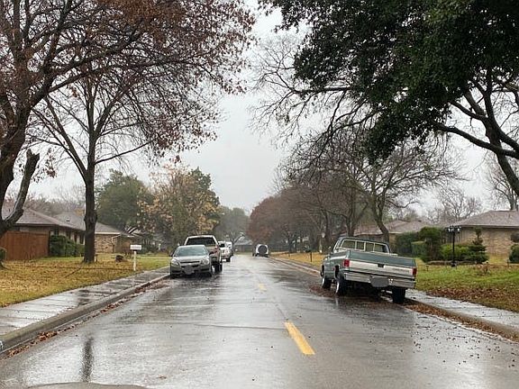 4th image of 211 N Venice Dr