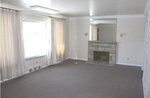 5th image of 5565 N Tacoma Ave