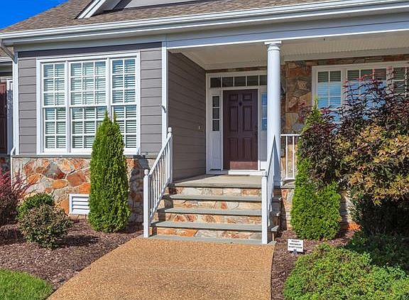 4th image of 899 Dogwood Dell Ln